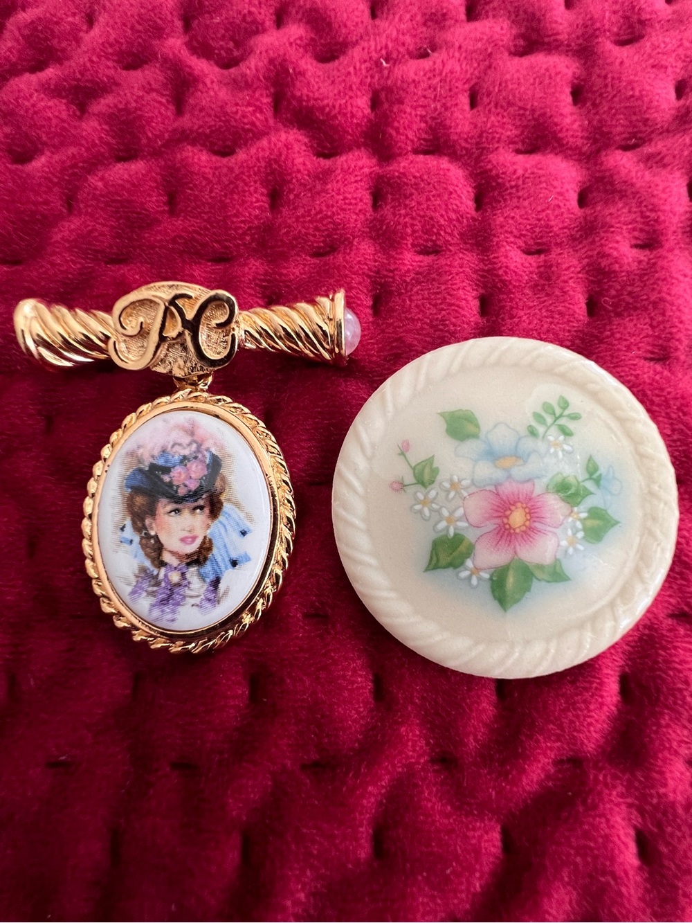 Vintage AVON Portrait Cameo Brooch and Floral Brooch Set
